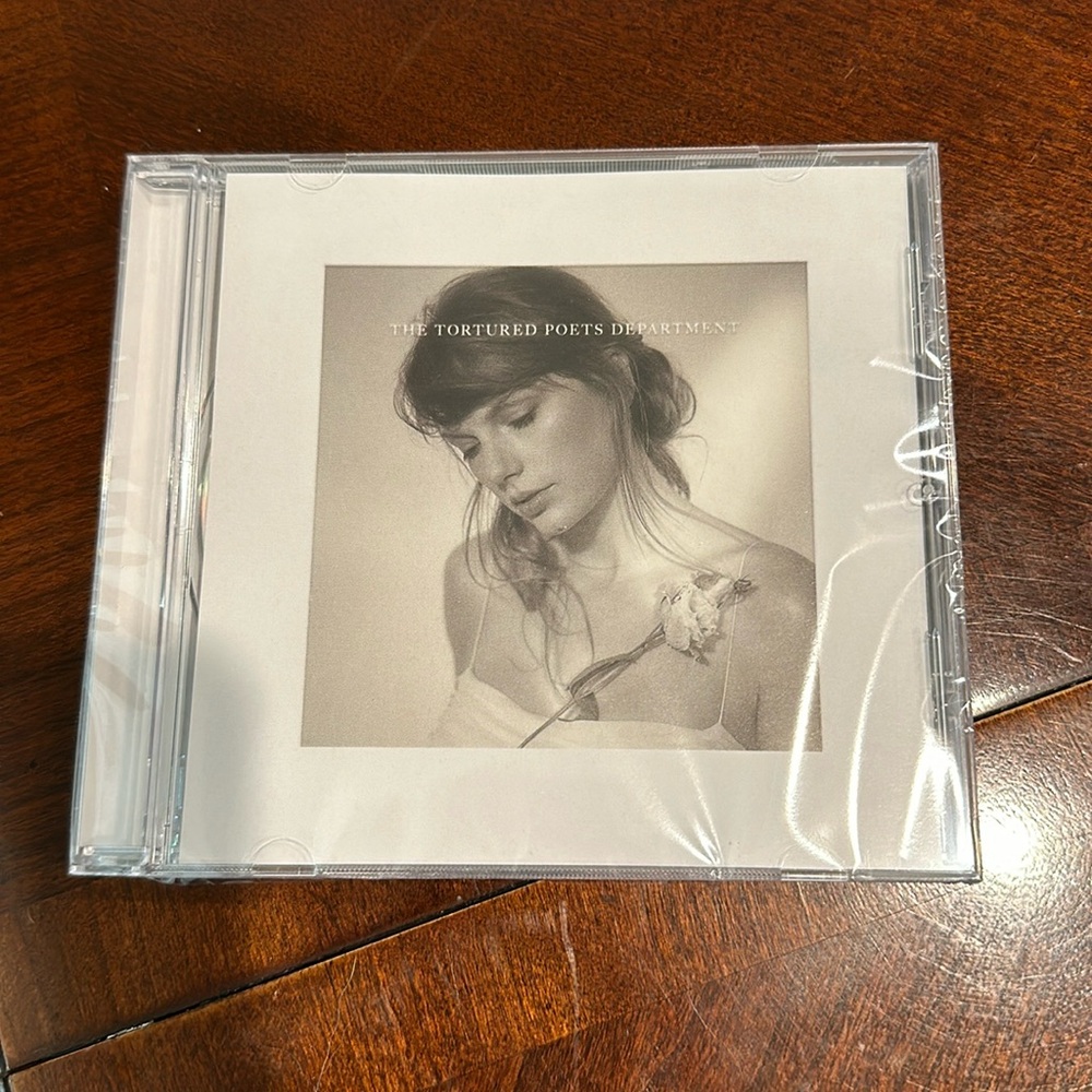 Sealed The Tortured Poets Department + But Daddy I Love Him (Acoustic Version)